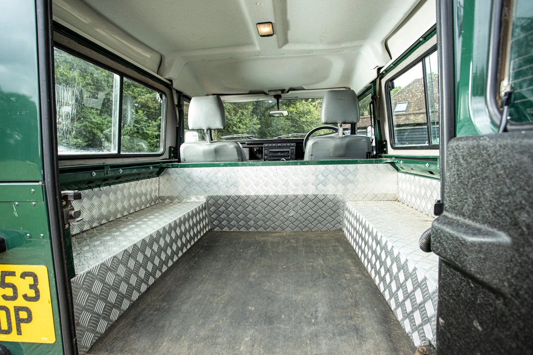 2004 Land Rover Defender 90 - Image 13 of 17