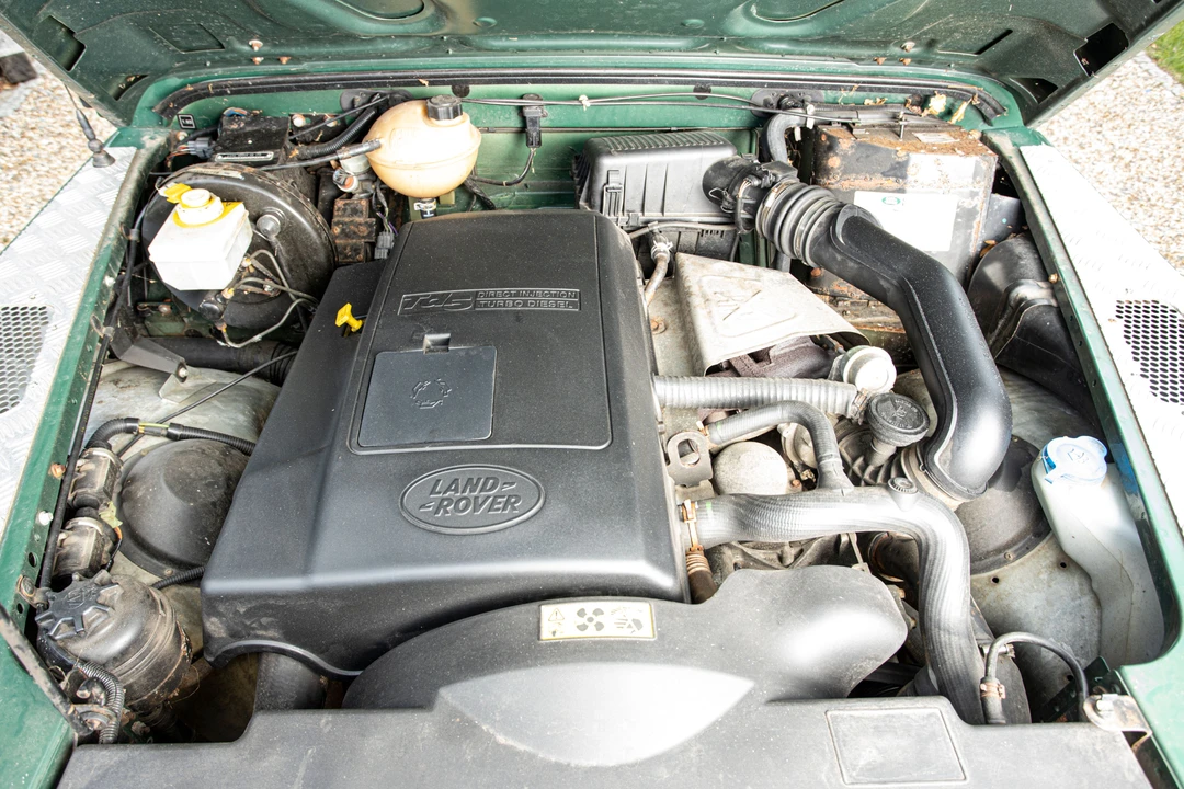 2004 Land Rover Defender 90 - Image 12 of 17