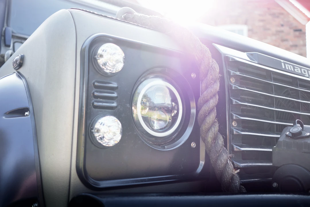 2004 Land Rover Defender 90 - Image 14 of 31
