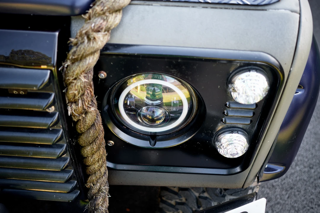 2004 Land Rover Defender 90 - Image 27 of 31
