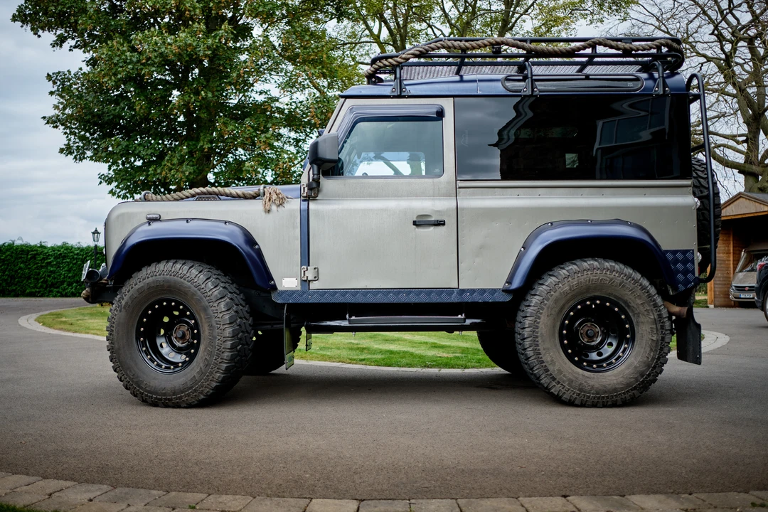 2004 Land Rover Defender 90 - Image 5 of 31