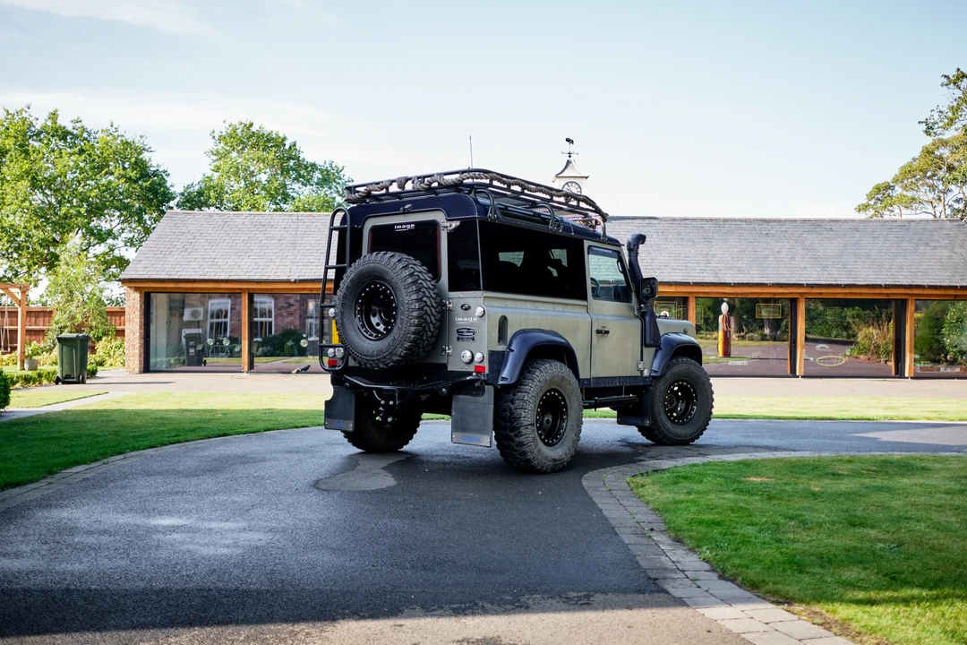 2004 Land Rover Defender 90 - Image 8 of 31