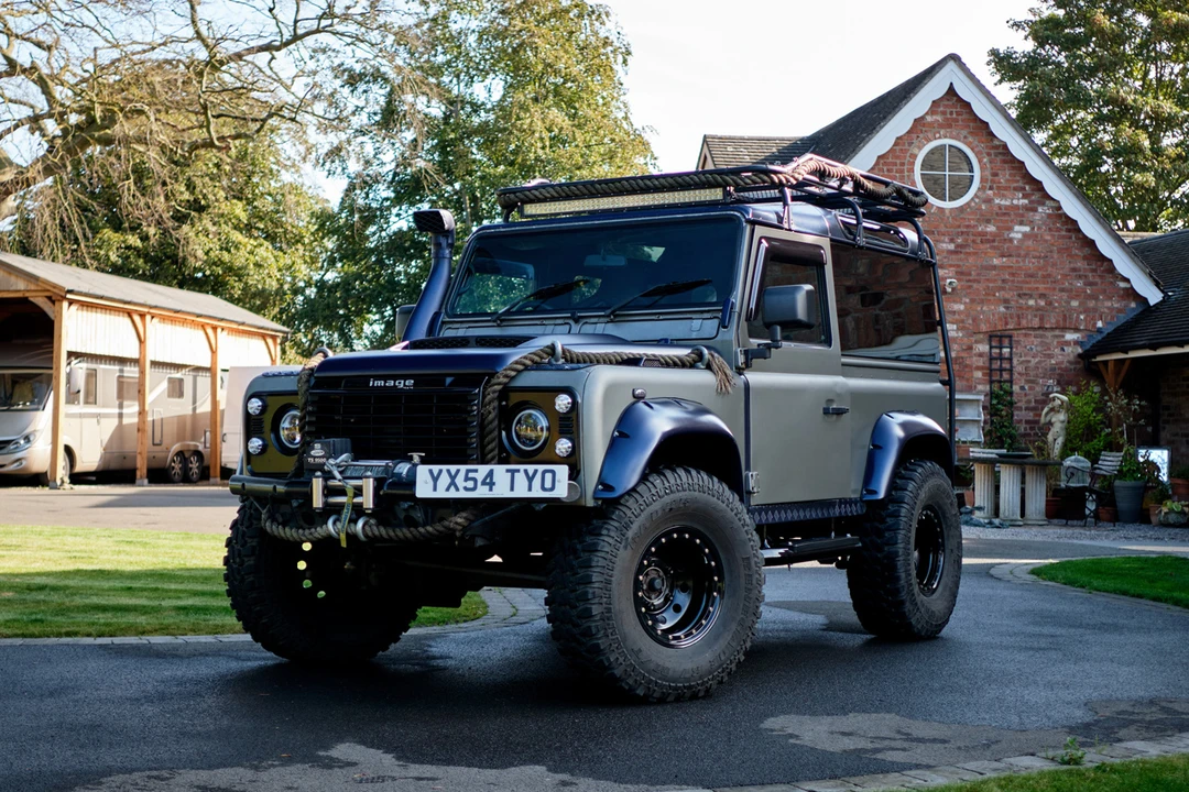 2004 Land Rover Defender 90 - Image 2 of 31