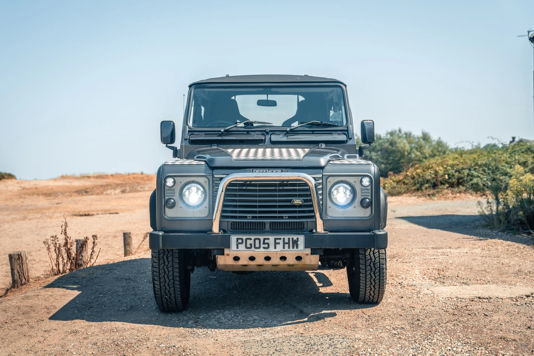 2004 Land Rover Defender 90 - Image 10 of 31