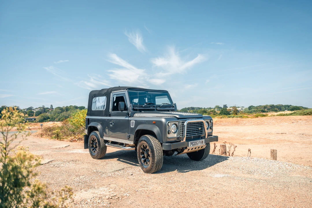 2004 Land Rover Defender 90 - Image 9 of 31