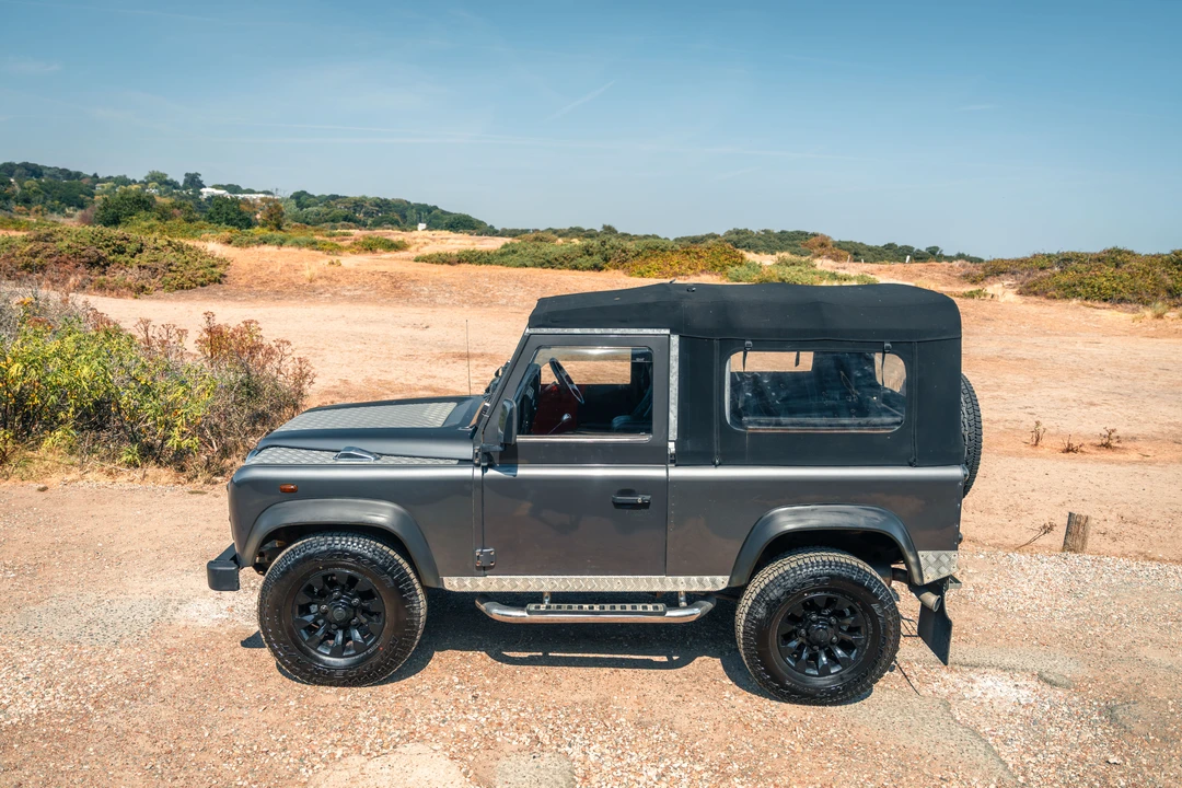 2004 Land Rover Defender 90 - Image 4 of 31