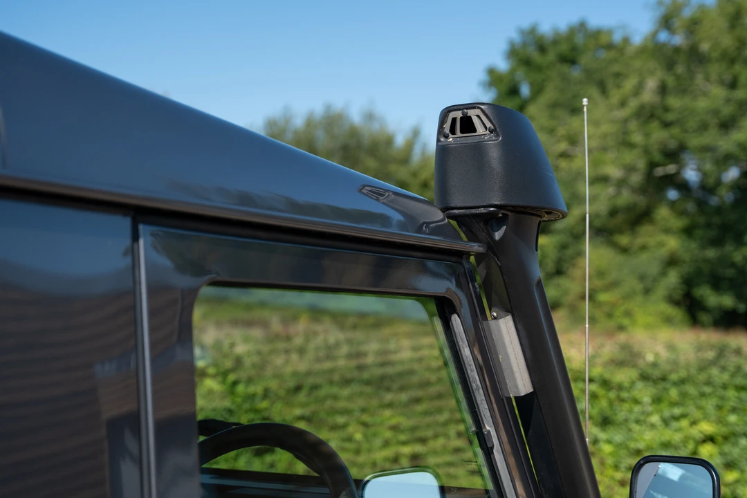 2004 Land Rover Defender 90 - Image 16 of 31