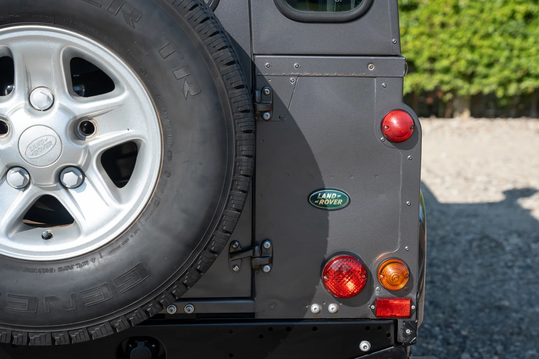 2004 Land Rover Defender 90 - Image 19 of 31