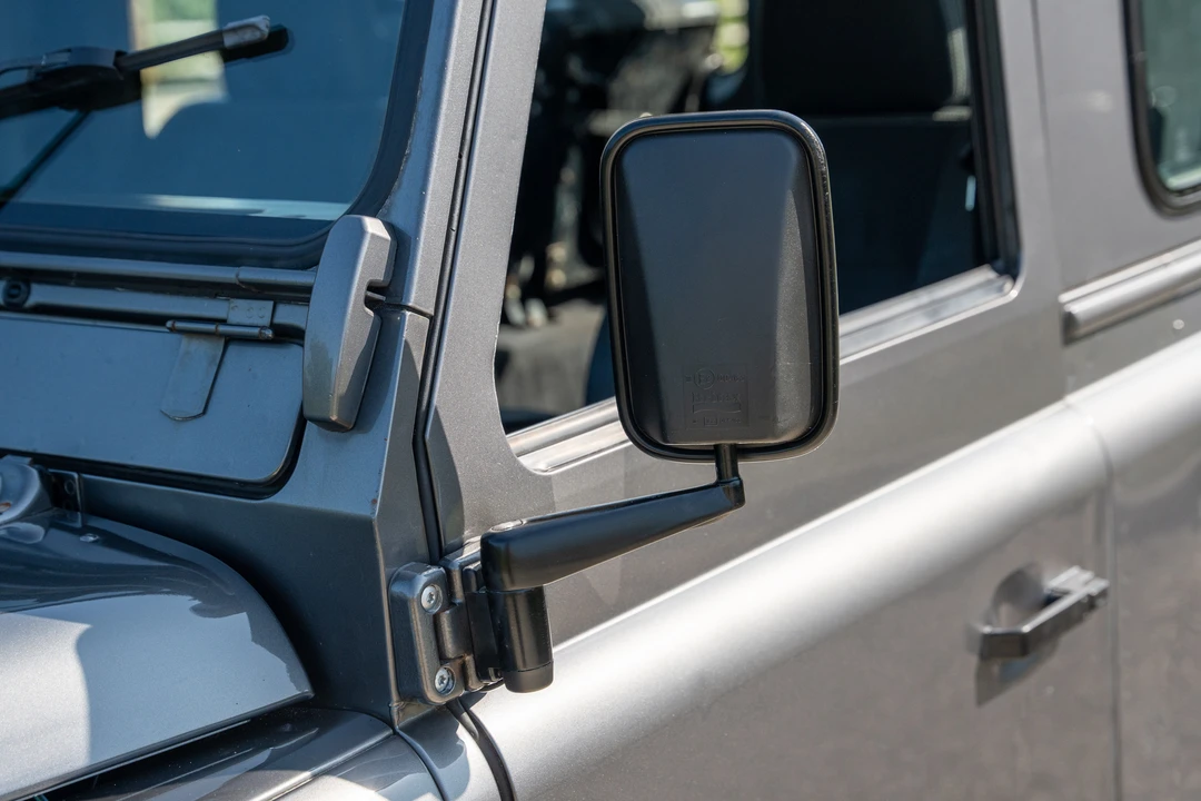 2004 Land Rover Defender 90 - Image 25 of 31