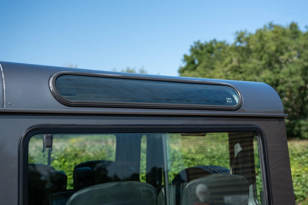 2004 Land Rover Defender 90 - Image 28 of 31