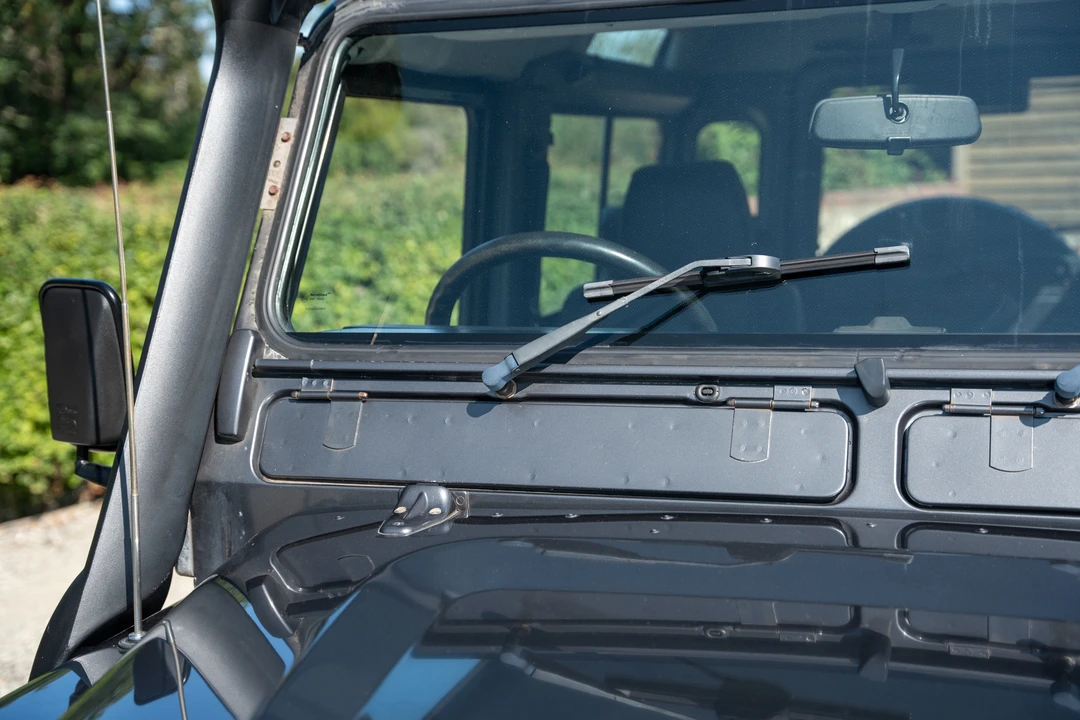 2004 Land Rover Defender 90 - Image 30 of 31