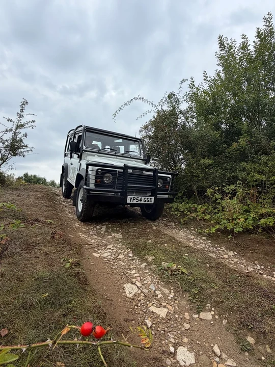 2004 Land Rover Defender 90 - Image 5 of 30
