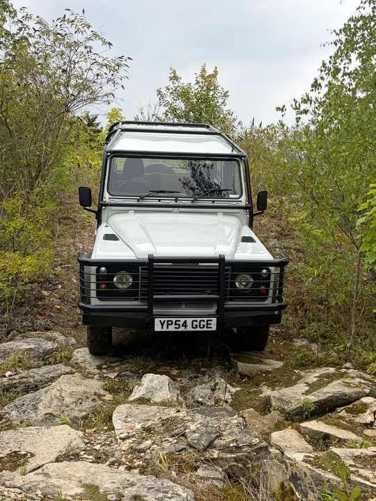 2004 Land Rover Defender 90 - Image 15 of 30