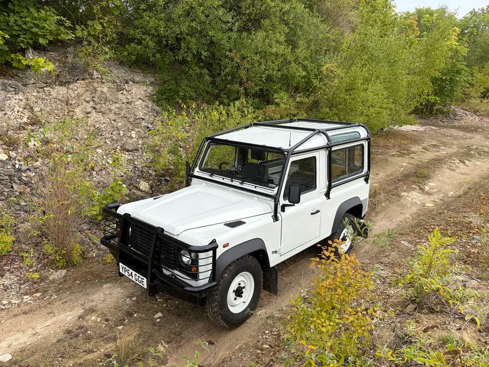 2004 Land Rover Defender 90 - Image 19 of 30