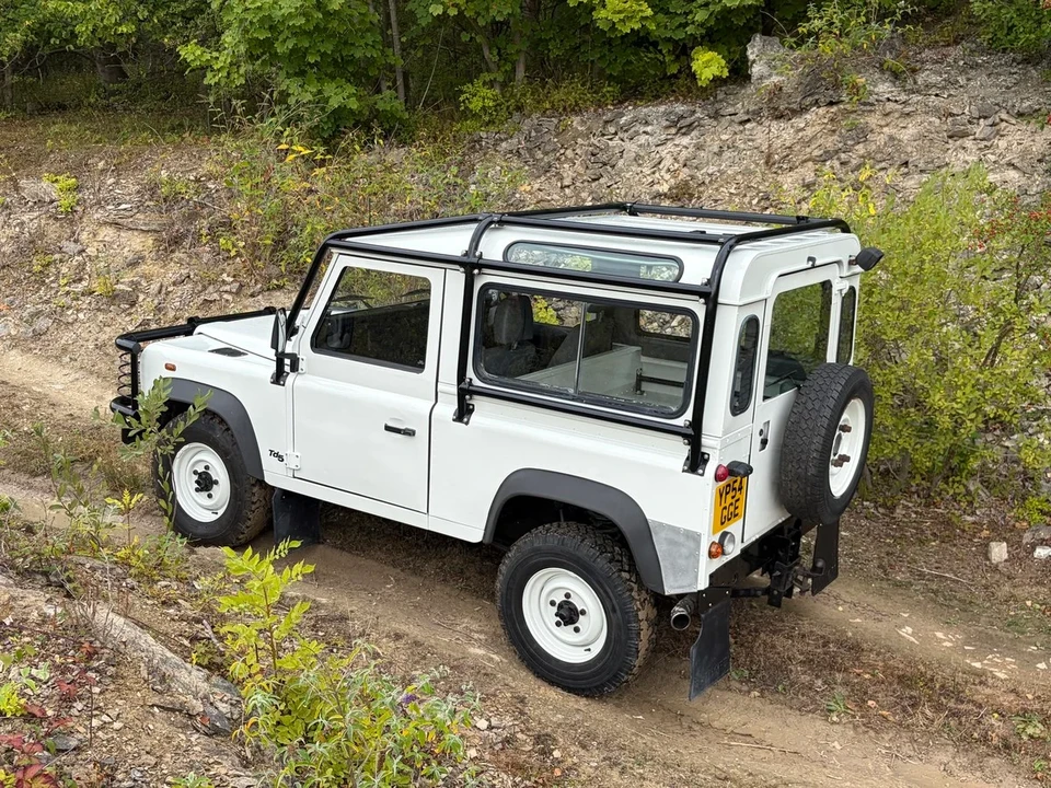 2004 Land Rover Defender 90 - Image 20 of 30