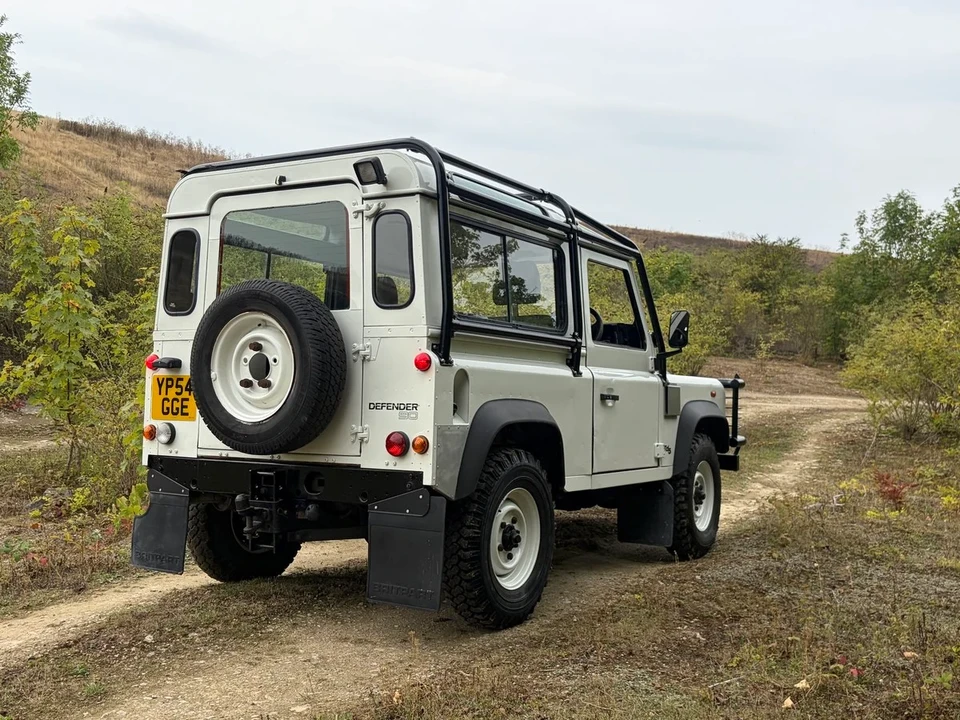 2004 Land Rover Defender 90 - Image 28 of 30
