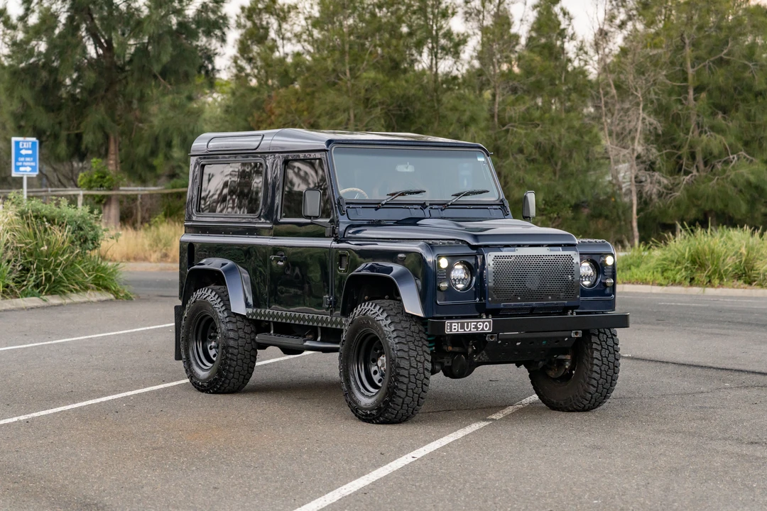 2004 Land Rover Defender 90 - Image 9 of 31
