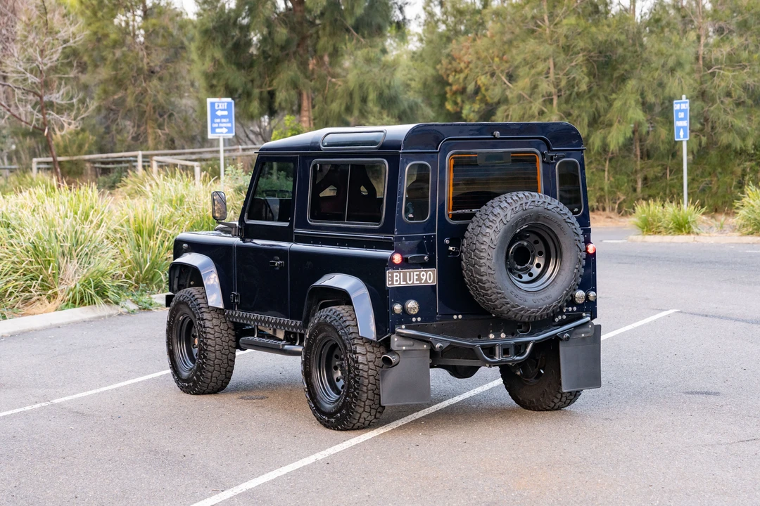 2004 Land Rover Defender 90 - Image 13 of 31