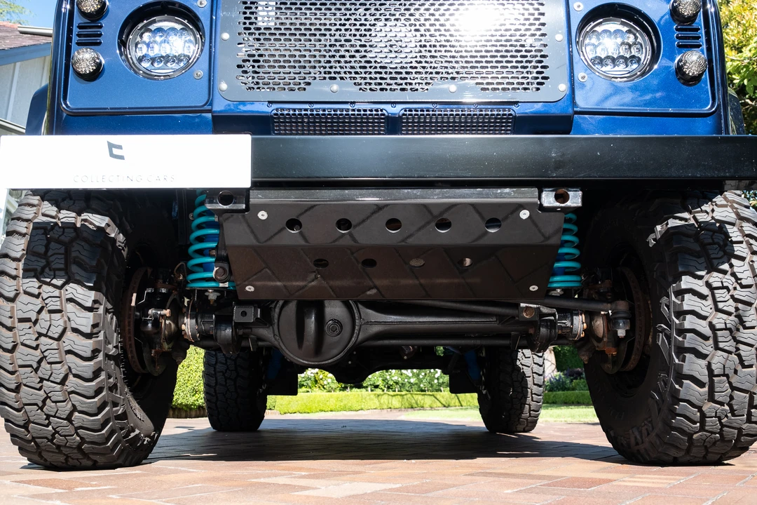 2004 Land Rover Defender 90 - Image 14 of 31