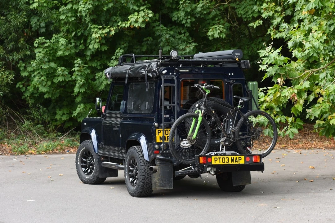 2004 Land Rover Defender 90 - Image 11 of 30