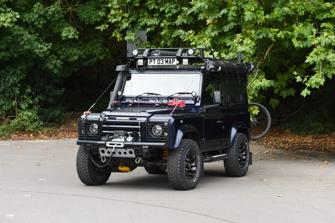 2004 Land Rover Defender 90 - Image 6 of 30