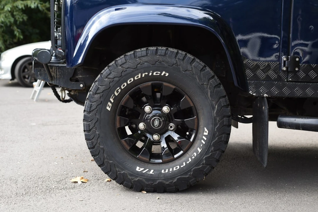 2004 Land Rover Defender 90 - Image 20 of 30