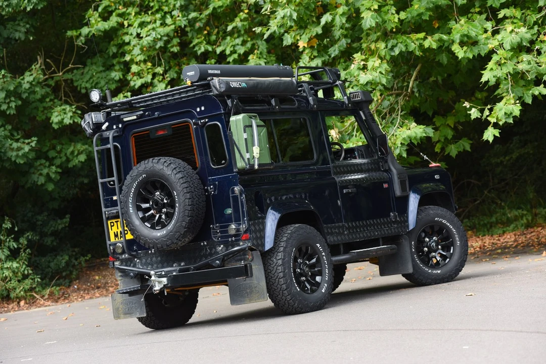 2004 Land Rover Defender 90 - Image 17 of 30