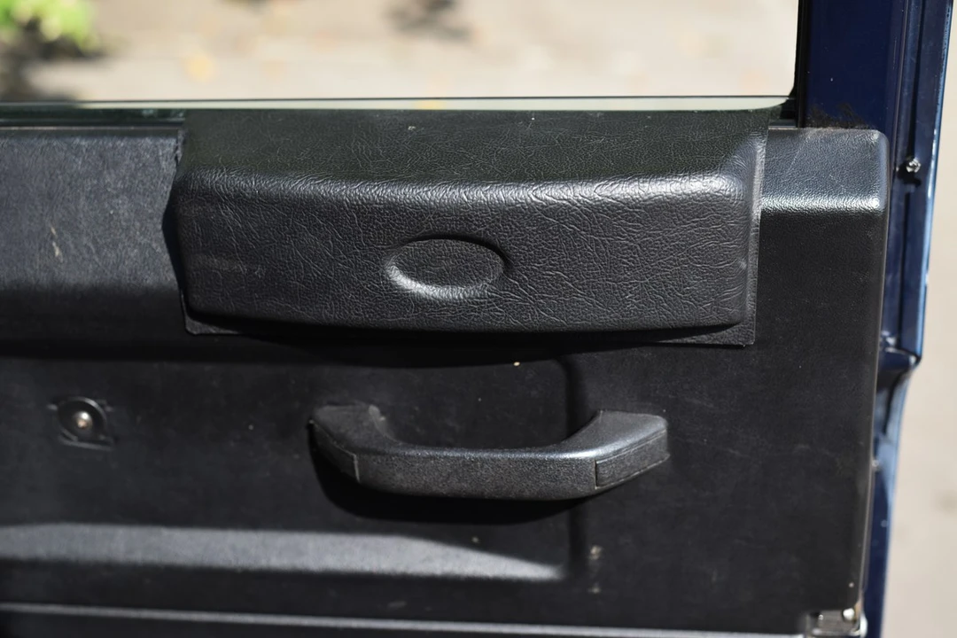 2004 Land Rover Defender 90 - Image 23 of 30