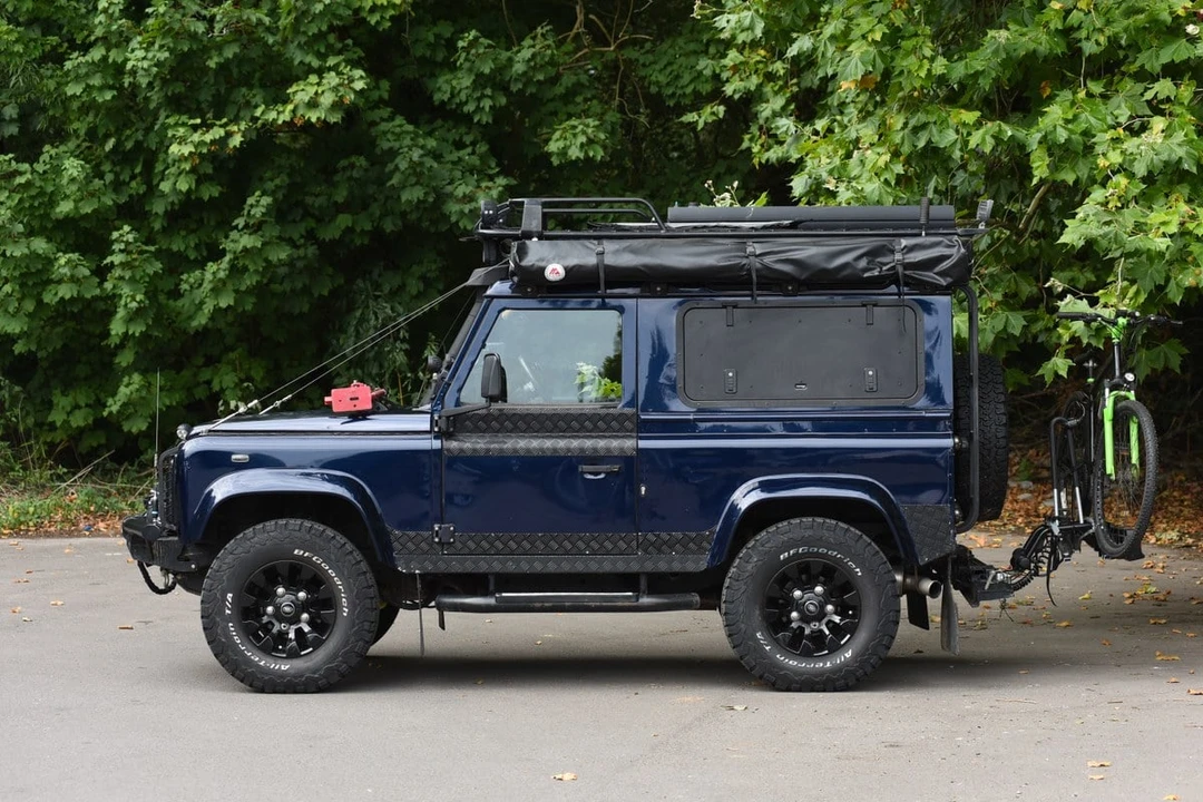 2004 Land Rover Defender 90 - Image 10 of 30