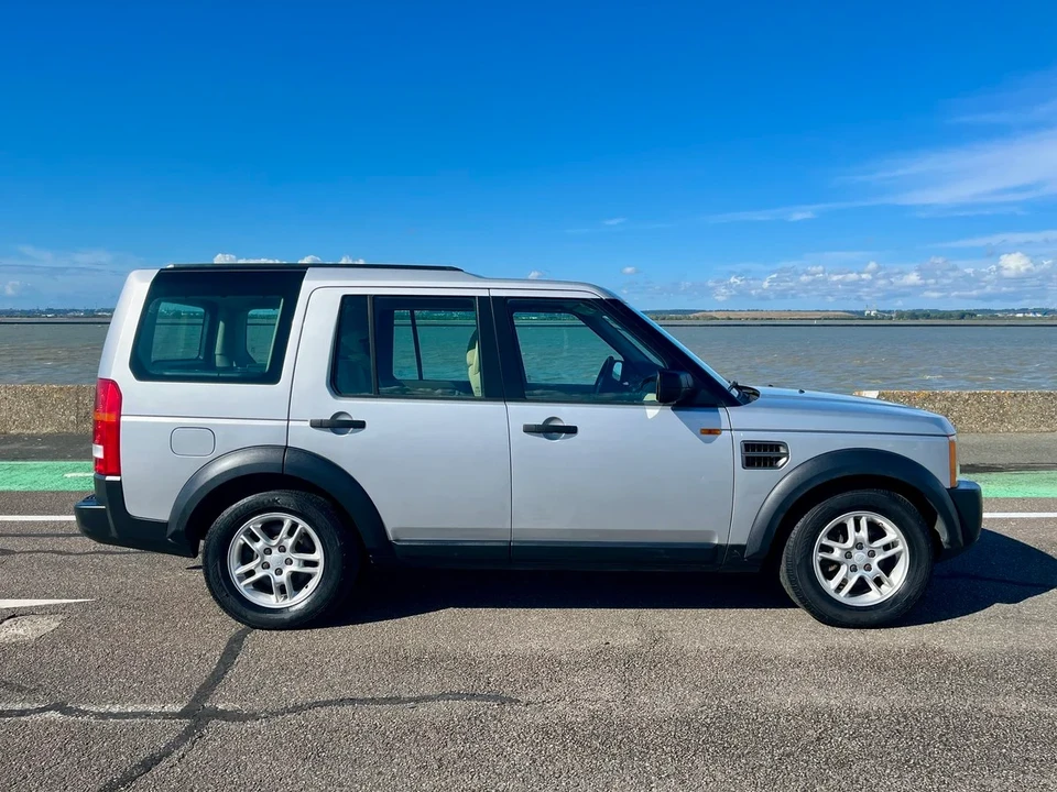2004 Land Rover Discovery 3rd Gen - Image 7 of 30