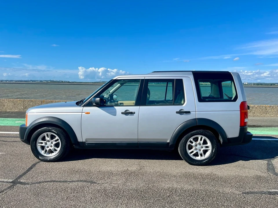 2004 Land Rover Discovery 3rd Gen - Image 10 of 30