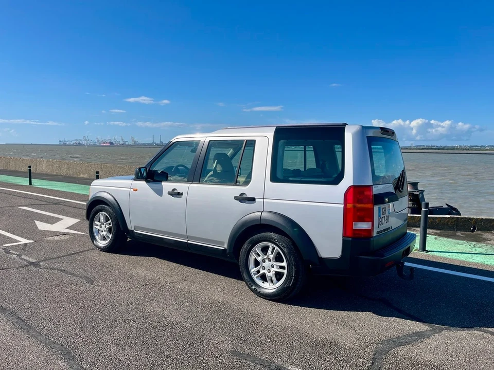 2004 Land Rover Discovery 3rd Gen - Image 11 of 30