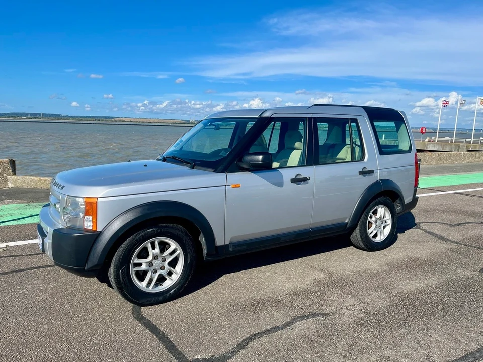 2004 Land Rover Discovery 3rd Gen - Image 12 of 30