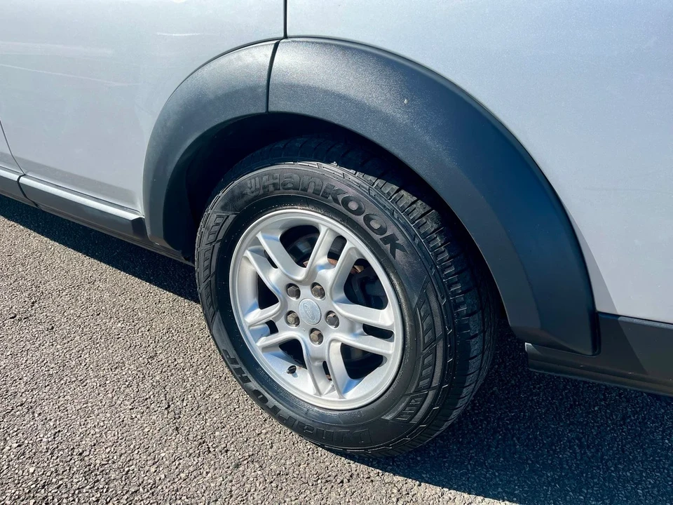 2004 Land Rover Discovery 3rd Gen - Image 19 of 30