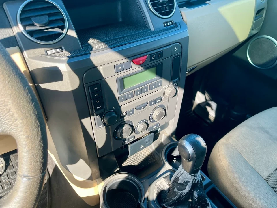 2004 Land Rover Discovery 3rd Gen - Image 28 of 30