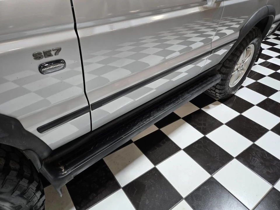 2004 Land Rover Discovery 2nd Gen - Image 11 of 12