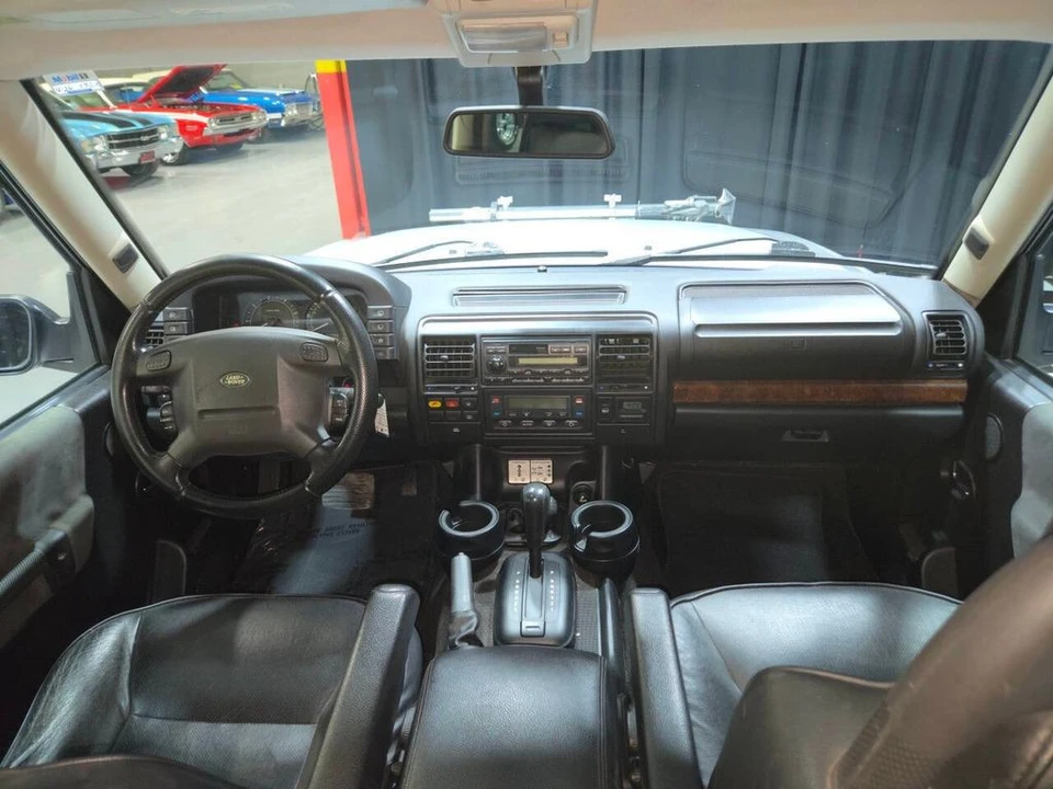 2004 Land Rover Discovery 2nd Gen - Image 10 of 12