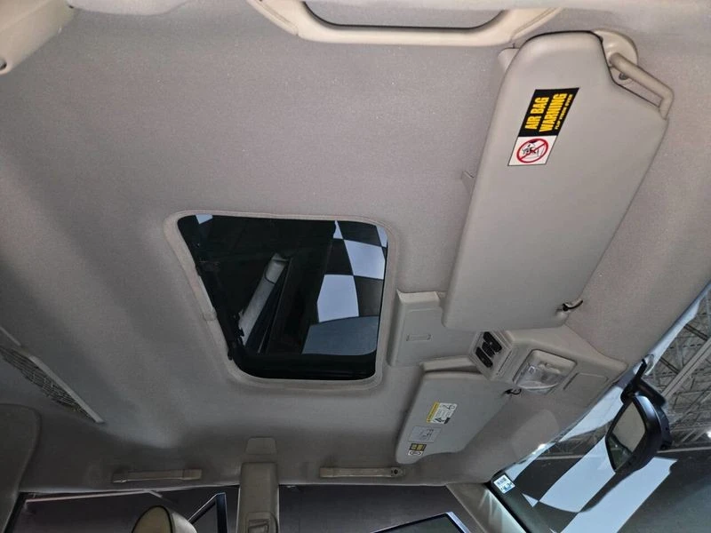 2004 Land Rover Discovery 2nd Gen - Image 11 of 12
