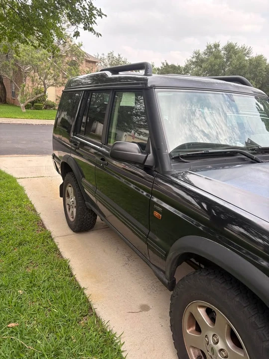 2004 Land Rover Discovery 3rd Gen - Image 3 of 11