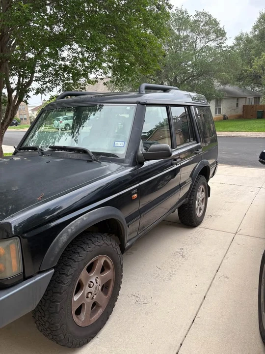 2004 Land Rover Discovery 3rd Gen - Image 2 of 11