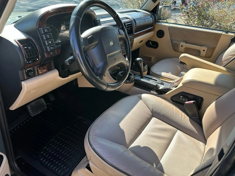 2004 Land Rover Discovery 2nd Gen - Image 9 of 15
