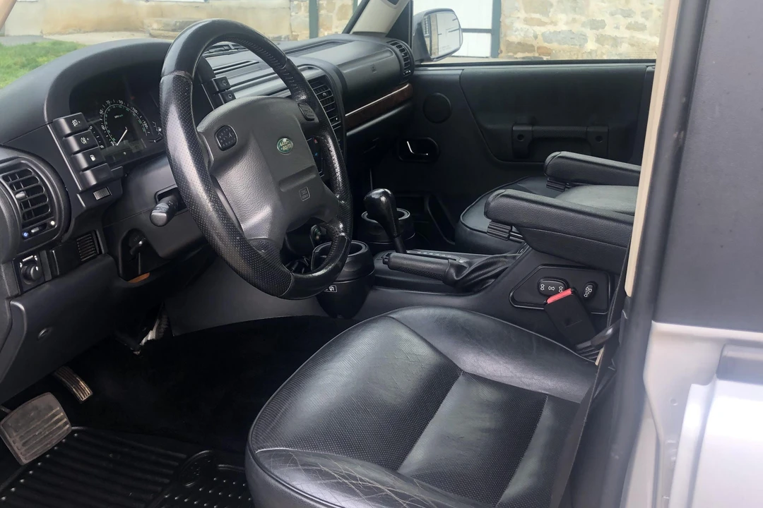 2004 Land Rover Discovery 2nd Gen - Image 28 of 31