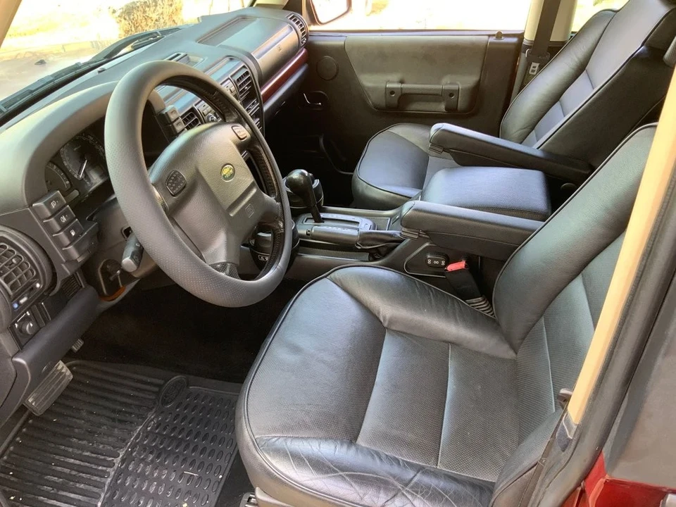 2004 Land Rover Discovery 2nd Gen - Image 2 of 12