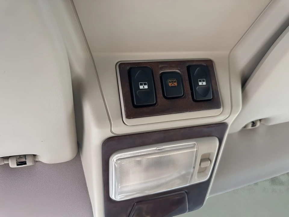 2004 Land Rover Discovery 2nd Gen - Image 12 of 21