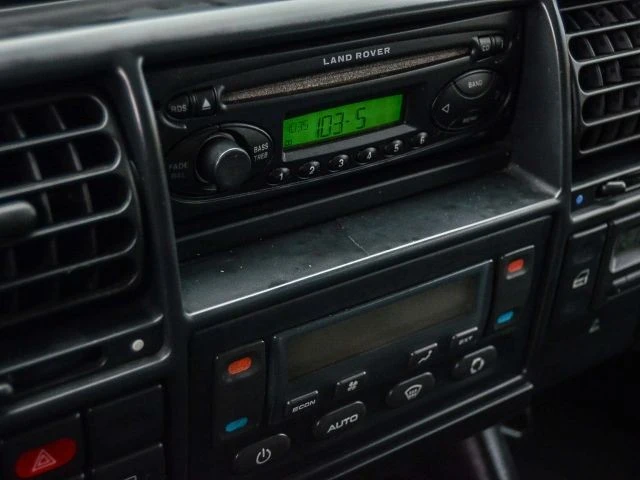 2004 Land Rover Discovery 2nd Gen - Image 30 of 31