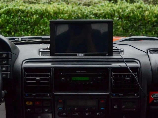 2004 Land Rover Discovery 2nd Gen - Image 17 of 21