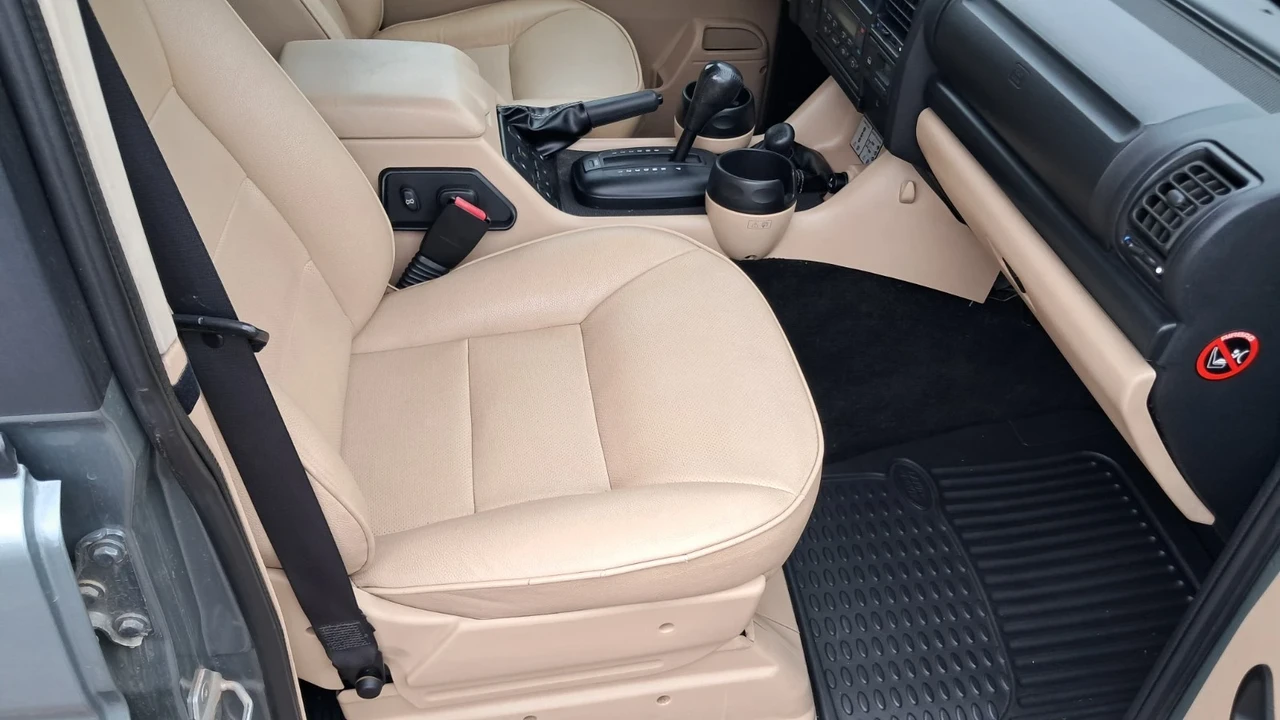 2004 Land Rover Discovery 2nd Gen - Image 12 of 21