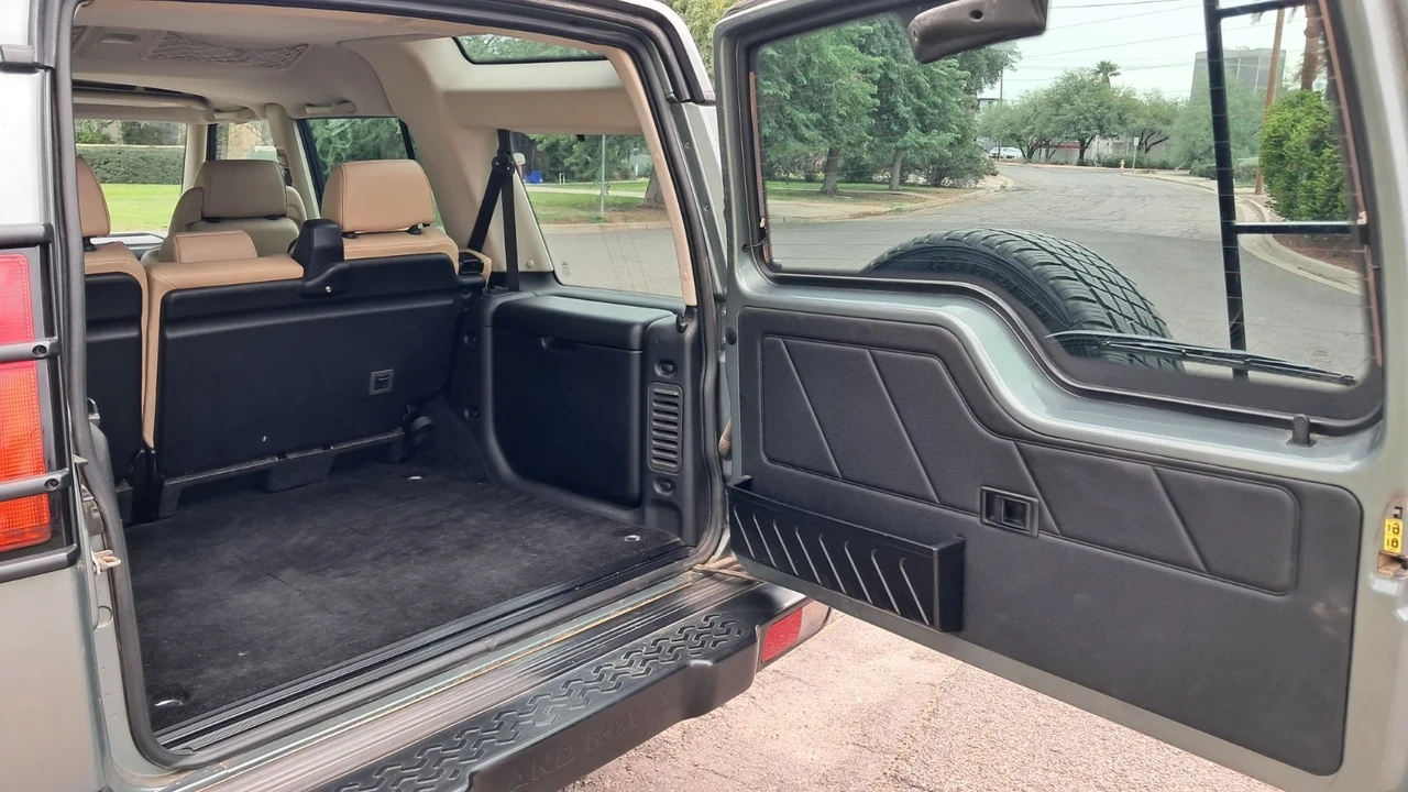 2004 Land Rover Discovery 2nd Gen - Image 18 of 21