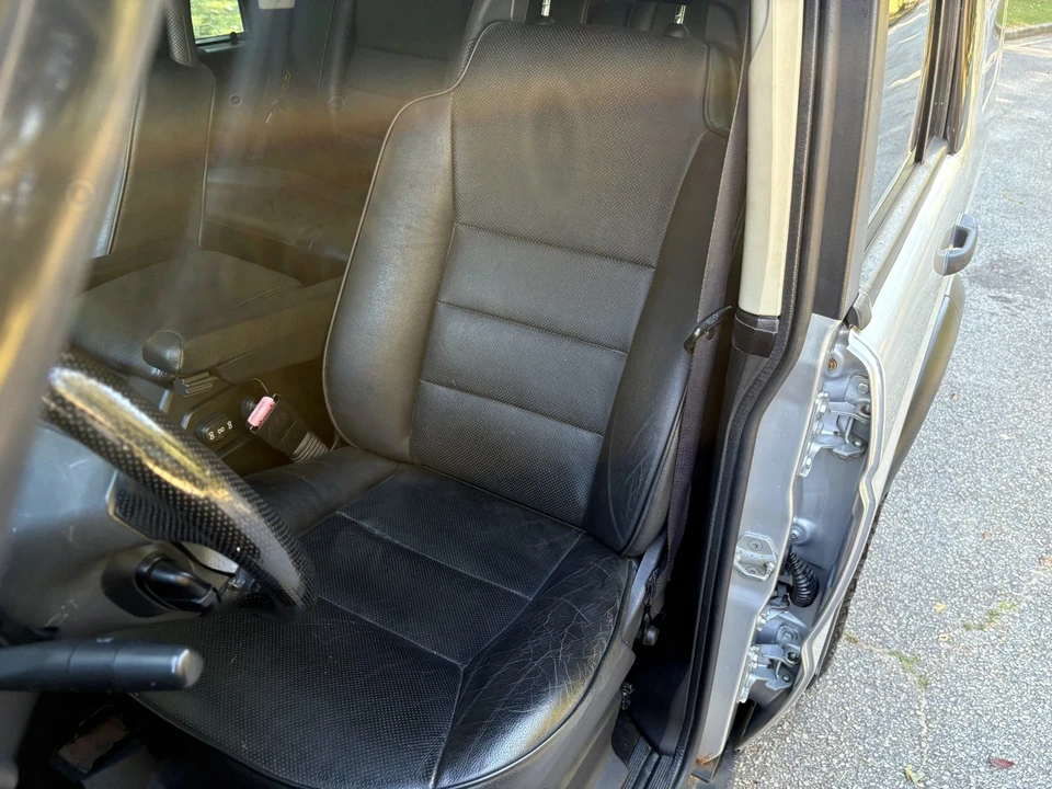 2004 Land Rover Discovery 2nd Gen - Image 17 of 21