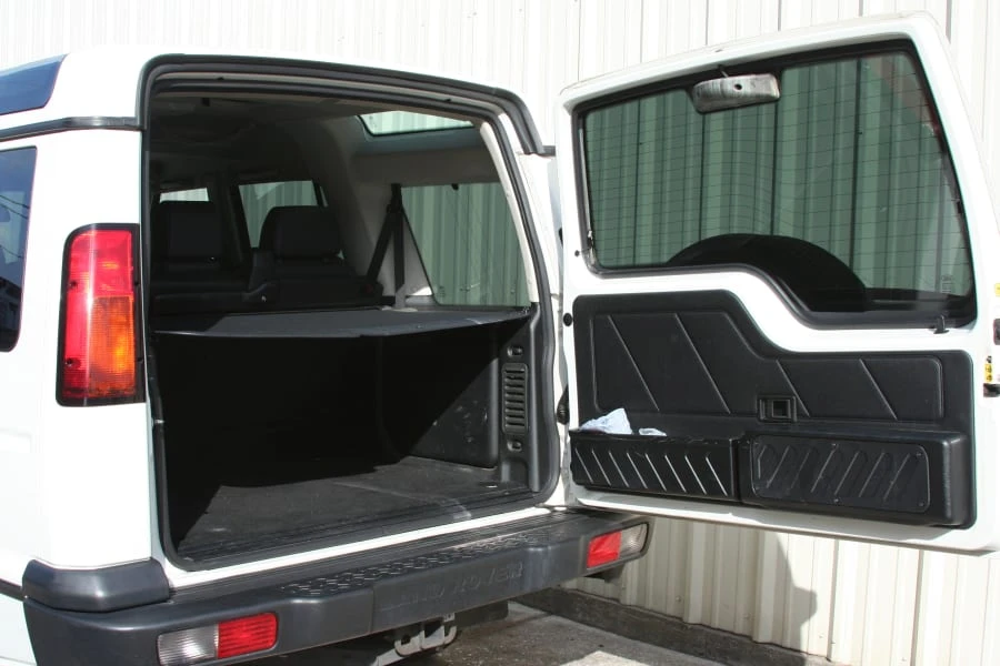 2004 Land Rover Discovery 2nd Gen - Image 5 of 9